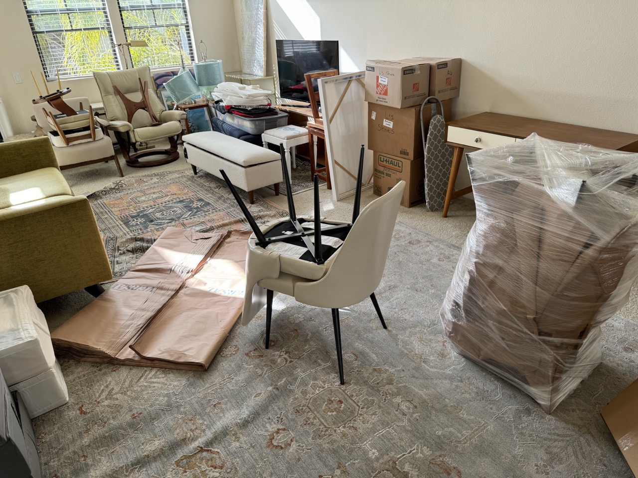 San Diego Local Moving Company performing a move